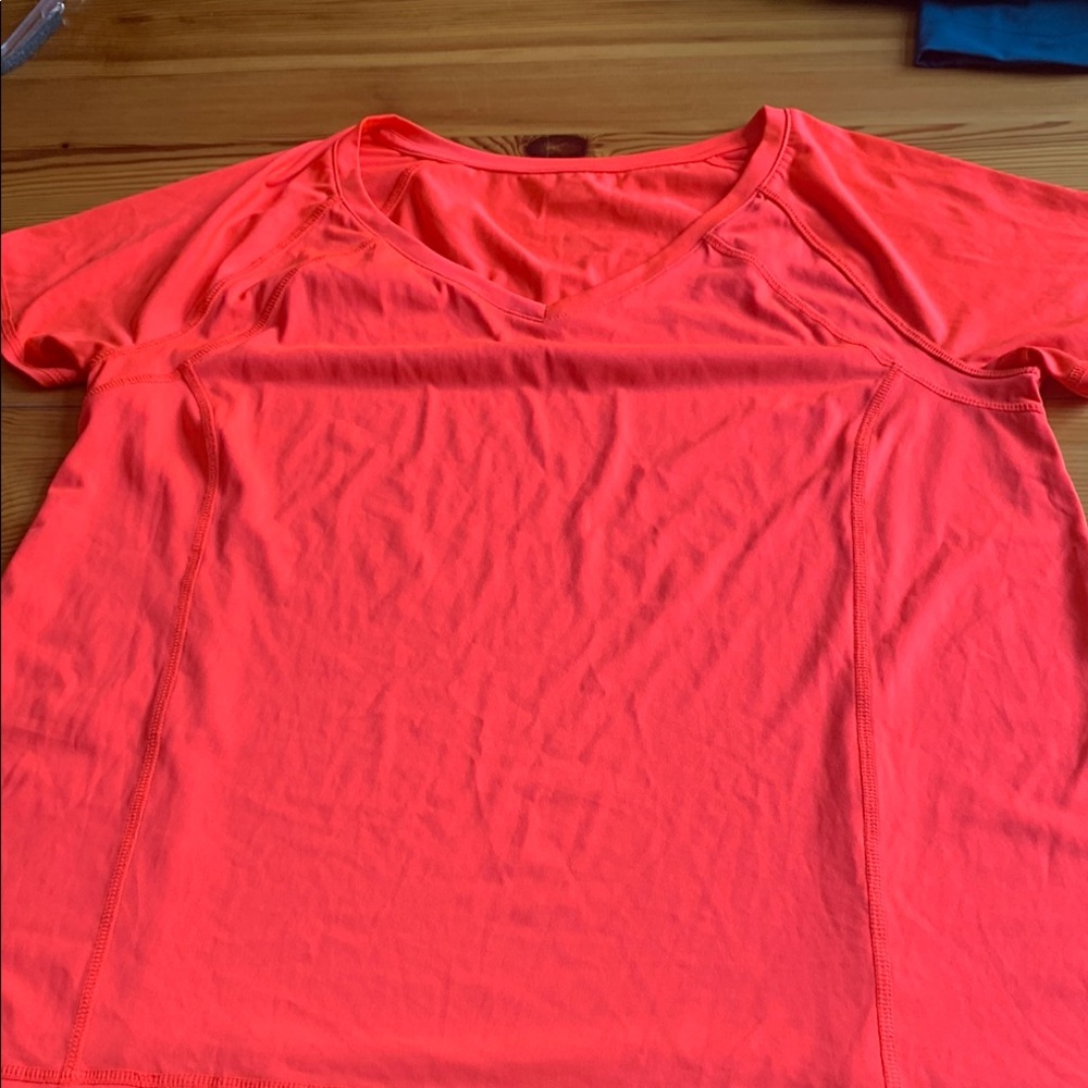 Livi / Lane Bryant Coral Active Wear Short Sleeve Tee